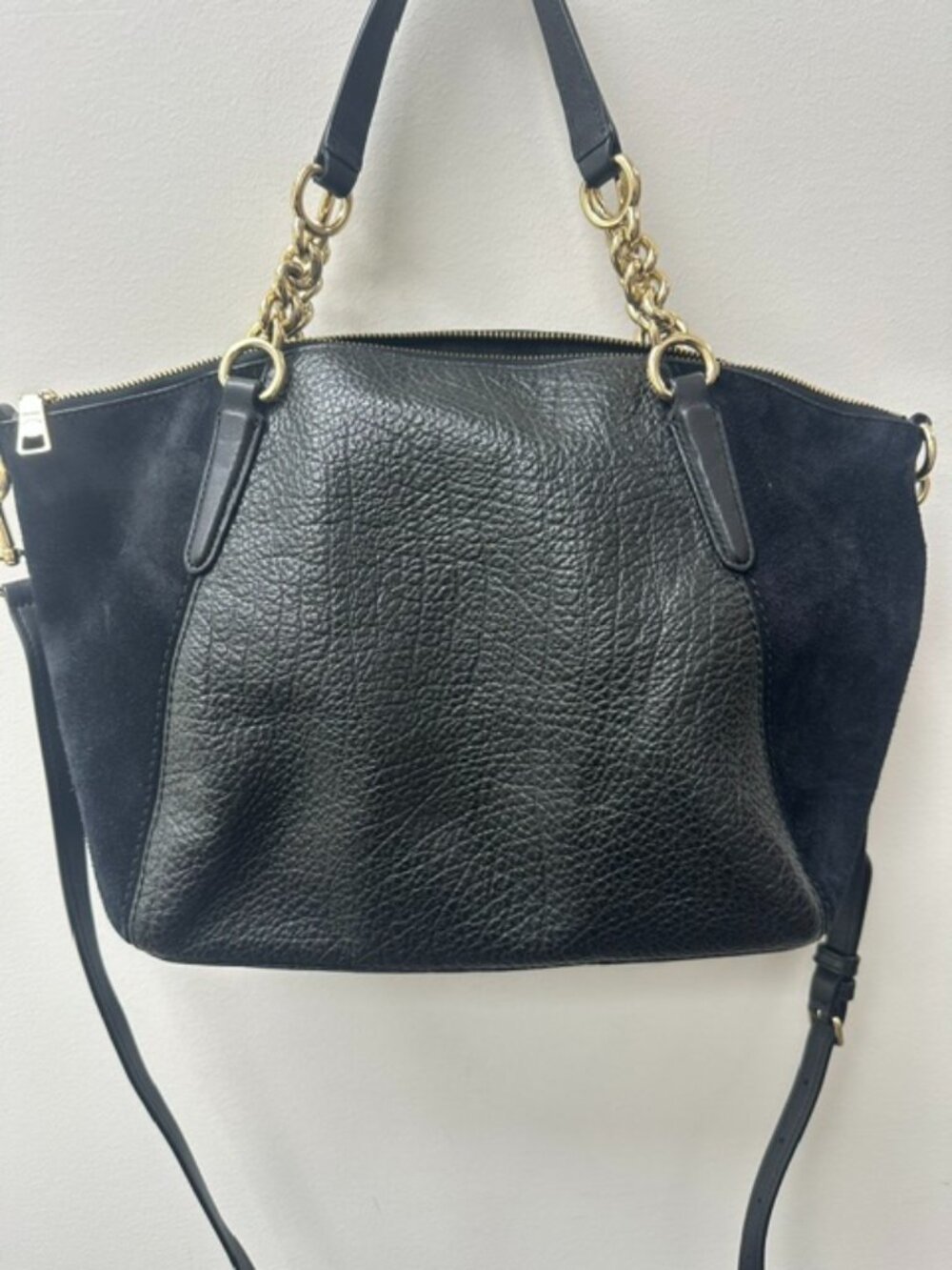 COACH Small Black Kelsey in Pebbled leather and Gold Hardware - great condition! - Picture 4 of 8